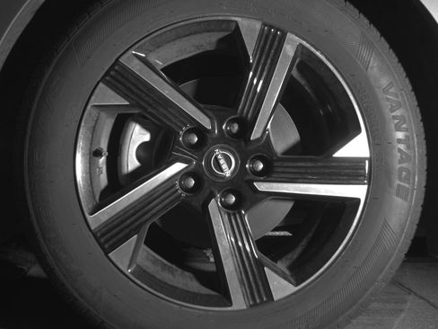Used 2025 Nissan Sentra SV FWD image 12