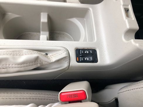 Used 2015 Subaru Crosstrek 2.0i Premium image 20