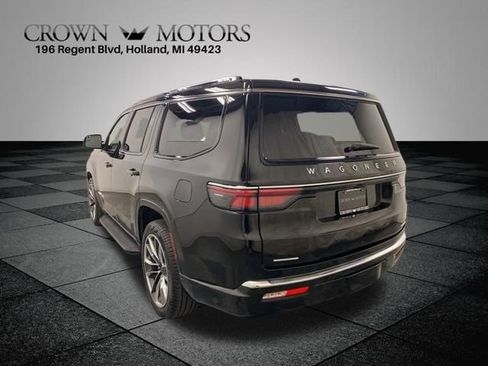 Used 2023 Jeep Wagoneer Series II w/ Premium Group I AWD/4WD image 4