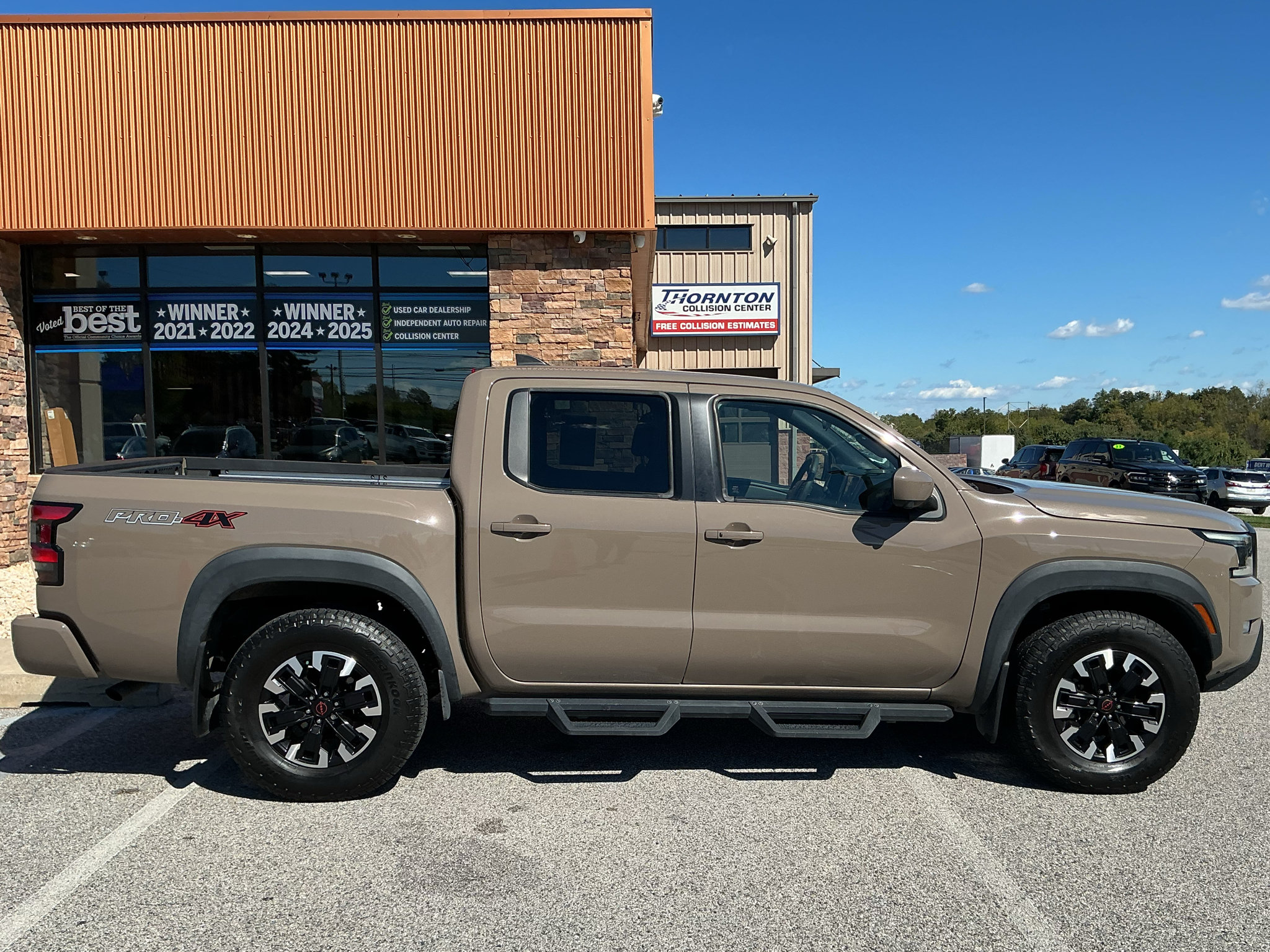 Used 2024 Nissan Frontier PRO-4X w/ Pro Convenience Package AWD/4WD image 2