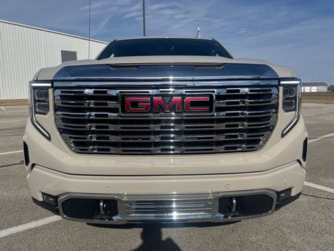 New 2026 GMC Sierra 1500 Denali w/ Denali Reserve Package image 9