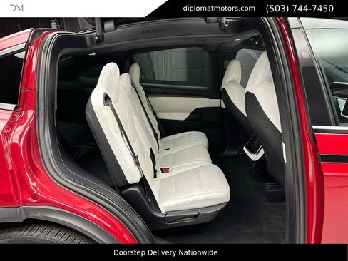 Used 2023 Tesla Model X image 23