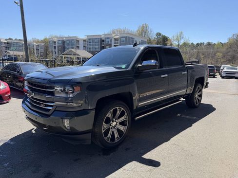 Used 2018 Chevrolet Silverado 1500 LTZ Z71 w/ LTZ Plus Package image 4