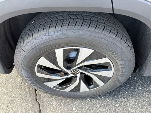 New 2026 Volkswagen Tiguan S AWD/4WD image 4