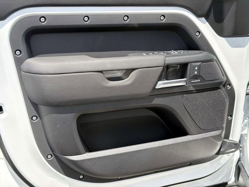 New 2026 Land Rover Defender 110 S AWD/4WD image 16