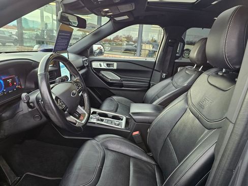 Certified 2022 Ford Explorer ST w/ Equipment Group 401A image 18