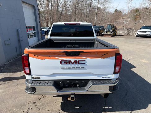 Used 2021 GMC Sierra 2500 SLE w/ SLE Value Package; image 6