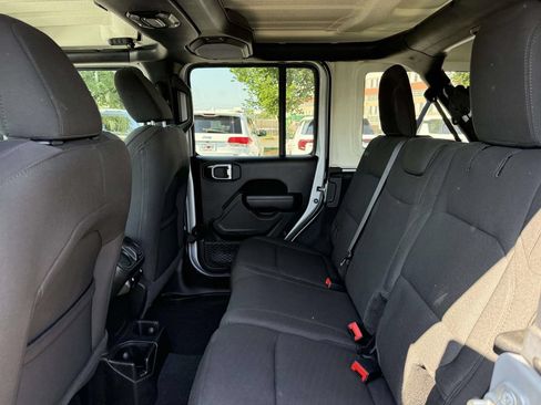 Used 2023 Jeep Wrangler Unlimited Sport AWD/4WD image 17