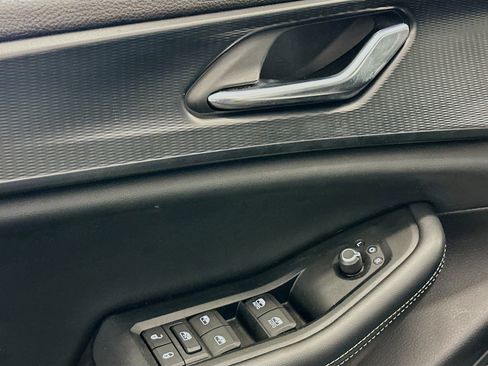 Used 2024 Jeep Grand Cherokee L Laredo image 15