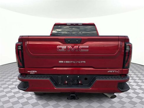 Used 2024 GMC Sierra 2500 AT4 w/ AT4 Preferred Package image 4