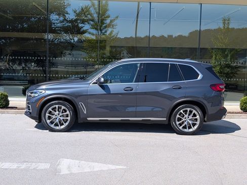 Used 2022 BMW X5 xDrive40i w/ Premium Package image 2