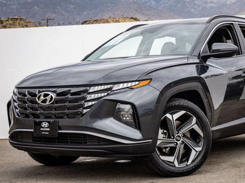 Used 2023 Hyundai Tucson SEL w/ Convenience Package AWD/4WD image 2