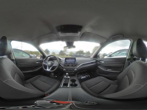 Used 2025 Nissan Altima 2.5 SV FWD image 42