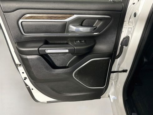 Used 2019 RAM 1500 Laramie AWD/4WD image 26