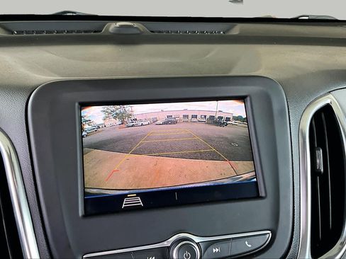 Used 2021 Chevrolet Equinox LS w/ LS Convenience Package FWD image 28
