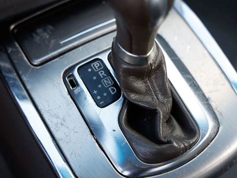 Used 2012 INFINITI G37 Journey w/ Premium Pkg image 37