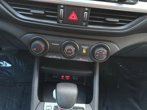 Used 2021 Kia Forte LXS image 29