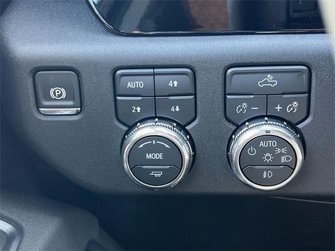New 2026 GMC Sierra 1500 Elevation w/ LPO, Elevation Black Package image 22