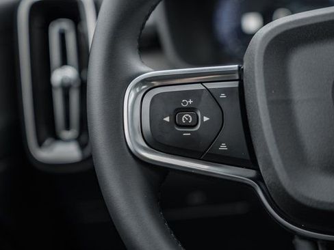 New 2026 Volvo XC40 B5 Plus w/ Protection Package Premier image 31