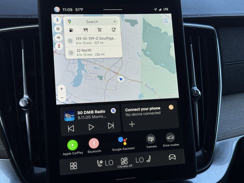 Used 2025 Volvo XC90 B5 Plus image 25