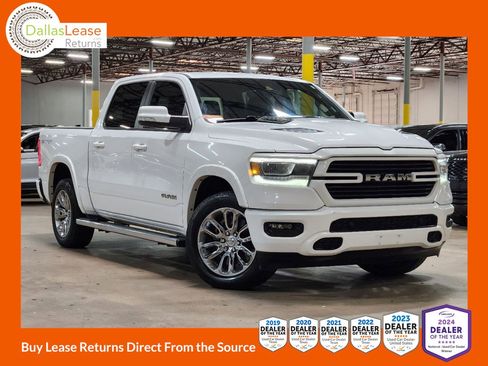 Used 2022 RAM 1500 Laramie AWD/4WD image 1