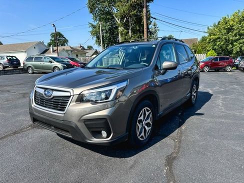 Used 2021 Subaru Forester Premium w/ Popular Package #1 AWD/4WD image 3