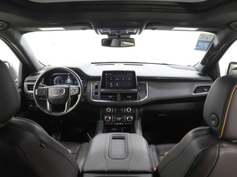 Used 2023 GMC Yukon XL AT4 w/ AT4 Premium Package image 17