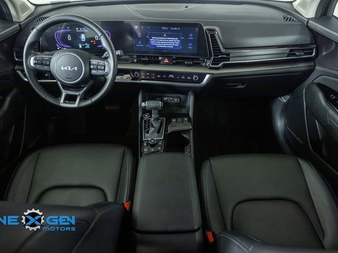 Used 2024 Kia Sportage EX image 28