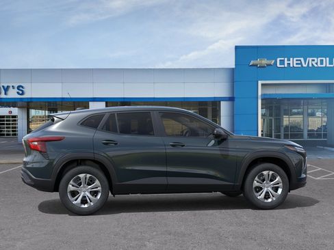 New 2026 Chevrolet Trax LS FWD image 6