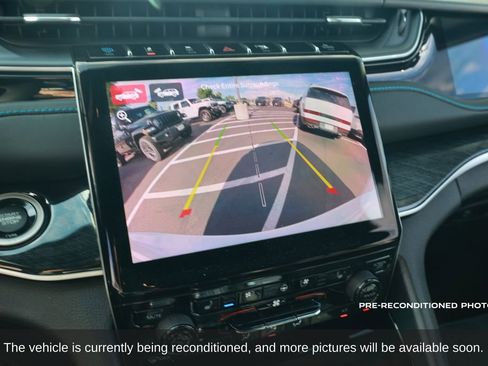 Used 2022 Jeep Grand Cherokee Trailhawk image 17