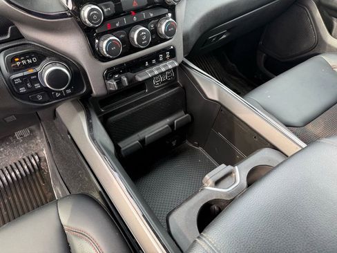 Used 2021 RAM 1500 Big Horn w/ Built-to-serve Edition image 13