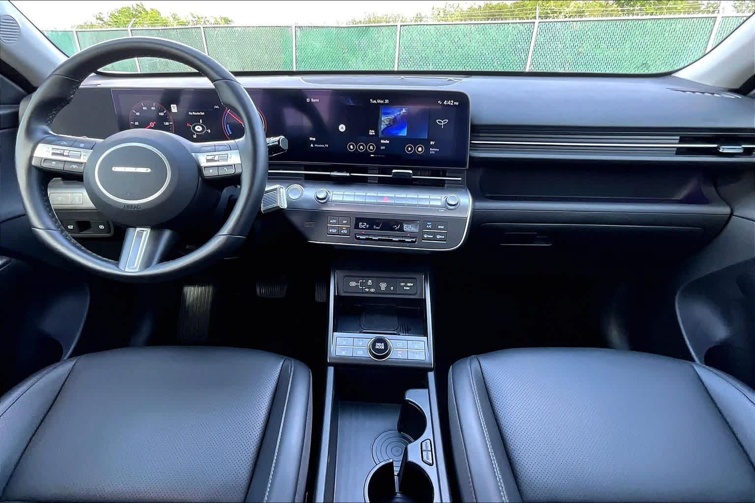 Used 2024 Hyundai Kona Limited FWD image 14