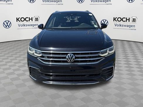 Used 2023 Volkswagen Tiguan SEL R-Line AWD/4WD image 2