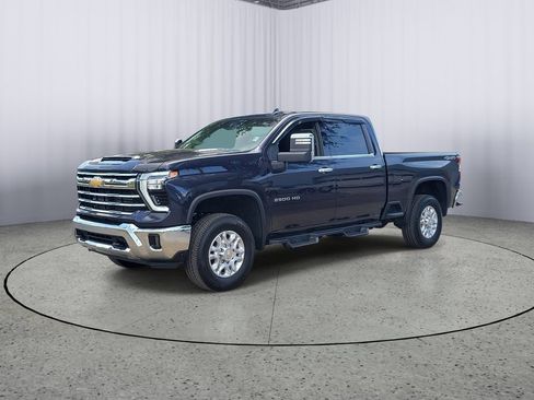 Used 2024 Chevrolet Silverado 2500 LTZ AWD/4WD image 8