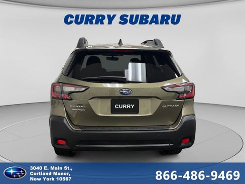 Used 2024 Subaru Outback Premium AWD/4WD image 4