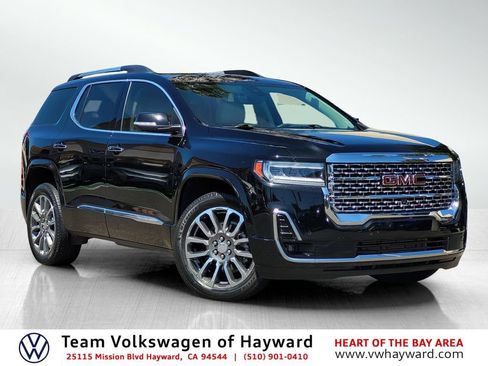 Used 2021 GMC Acadia Denali w/ Denali Technology Package image 1