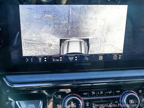 Used 2024 GMC Sierra 1500 AT4 w/ Technology Package image 21