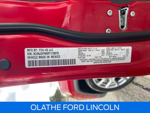 Used 2024 Jeep Compass Latitude w/ Sun and Sound Group image 14