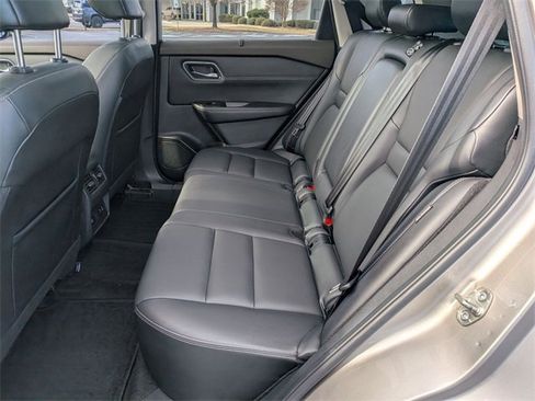 Used 2021 Nissan Rogue SL image 30