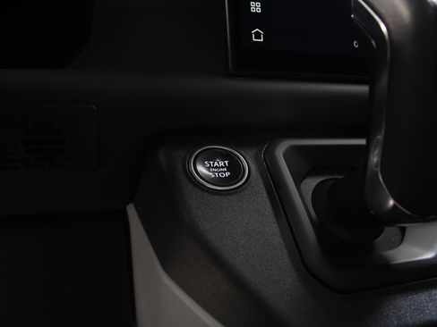 Used 2024 Land Rover Defender 110 SE image 68