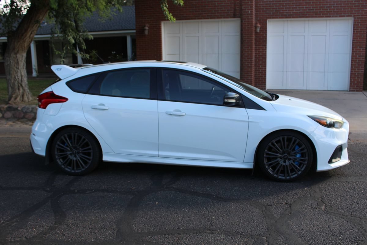 Used 2017 Ford Focus RS AWD/4WD image 3