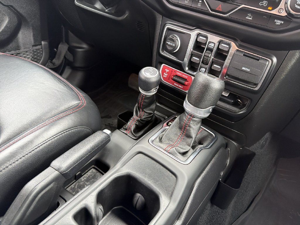 Used 2022 Jeep Gladiator Rubicon w/ LED Lighting Group AWD/4WD image 19