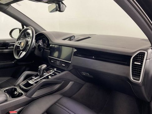 Used 2019 Porsche Cayenne AWD/4WD image 21