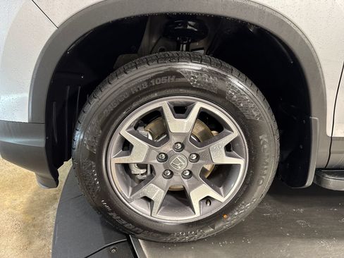 Certified 2022 Honda Passport TrailSport image 2