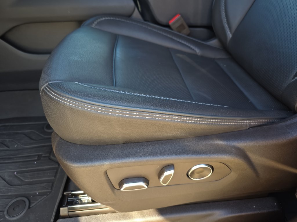Used 2023 GMC Yukon Denali RWD image 29