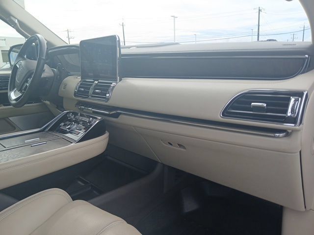 Used 2019 Lincoln Navigator L Reserve w/ Cargo Package AWD/4WD image 20