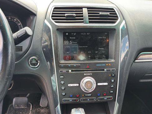 Used 2017 Ford Explorer Platinum AWD/4WD image 15