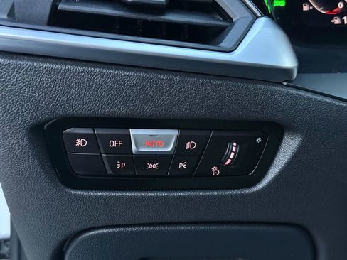 Used 2019 BMW 330i Sedan w/ M Sport Package image 28