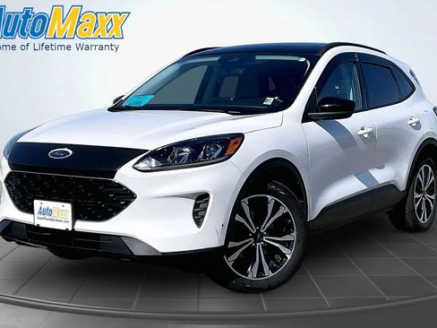Used 2022 Ford Escape SE w/ SE Sport Appearance Package AWD/4WD image 1