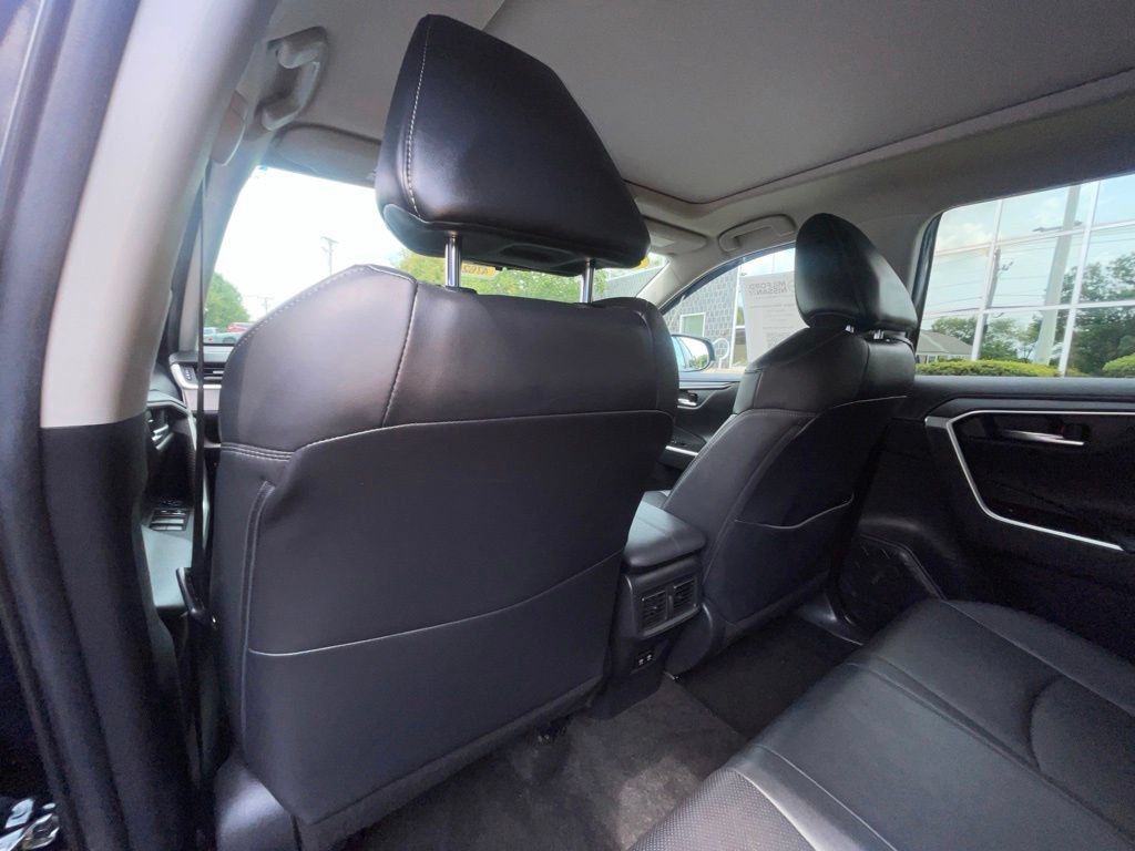Used 2021 Toyota RAV4 Limited AWD/4WD image 21
